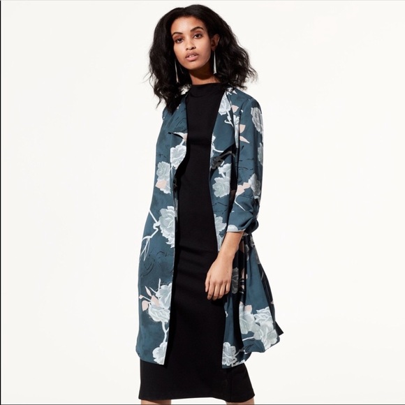 Babaton Jackets & Blazers - Babaton flowy trench coat